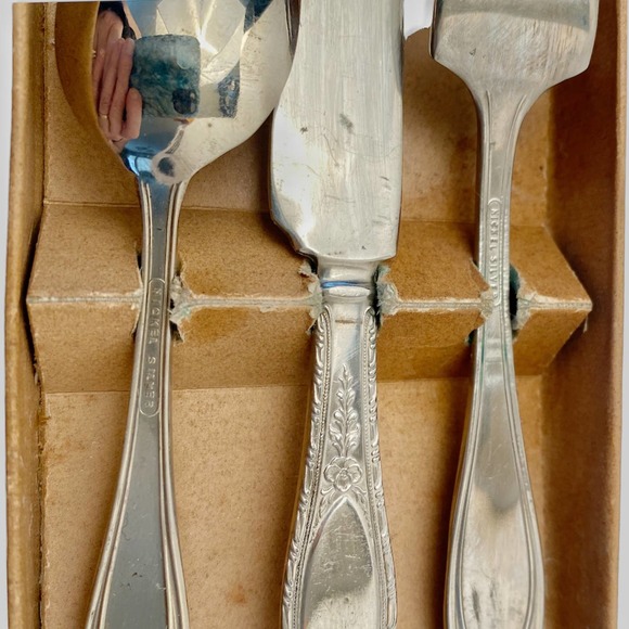 Child’s Cutlery Set - Picture 4 of 14